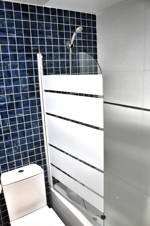 A Space That Feels Like Home With Private Parking Malaga Exterior photo